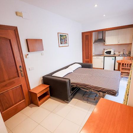 Apartamentos Royal โยเรตเดมาร์ ภายนอก รูปภาพ