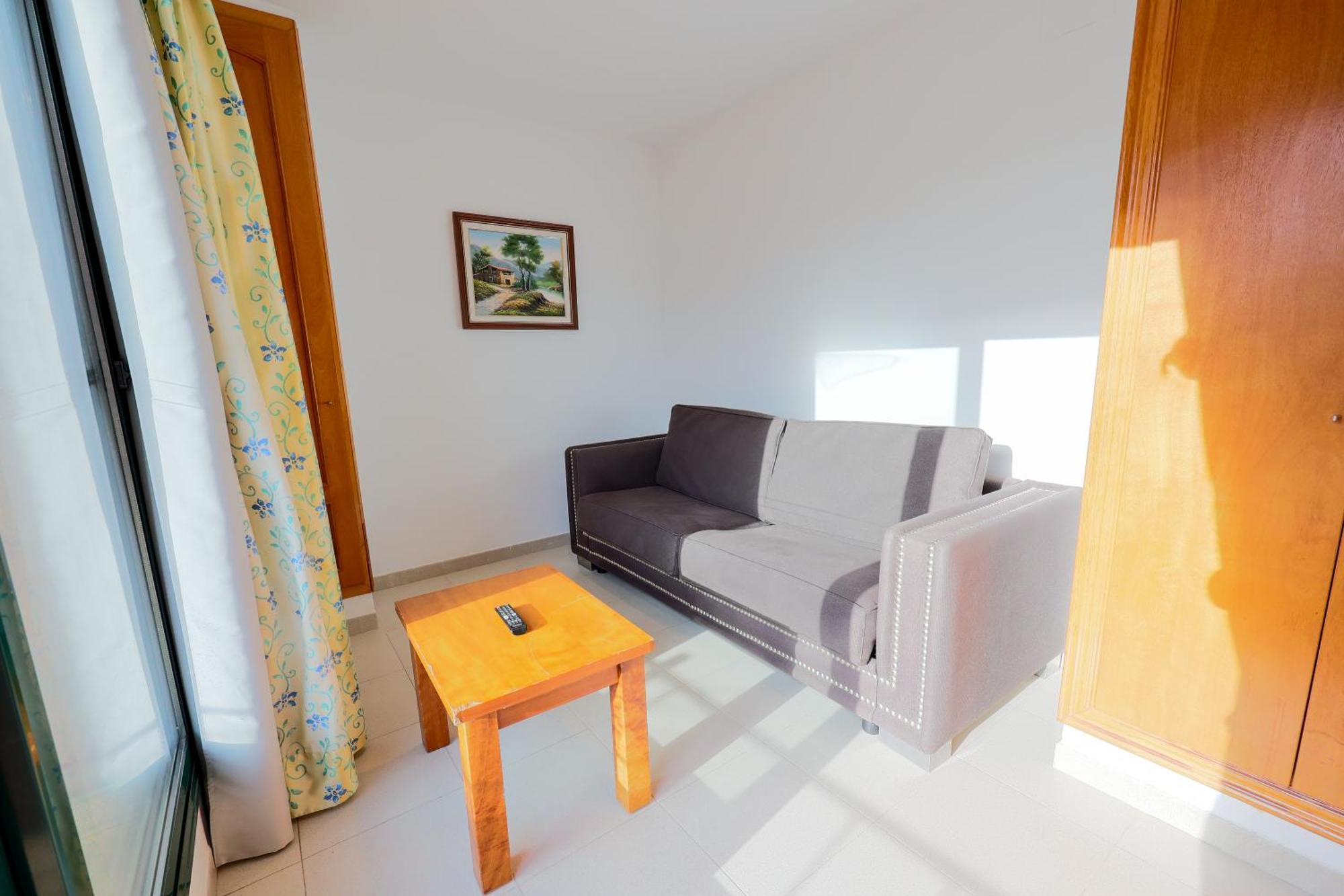 Apartamentos Royal โยเรตเดมาร์ ภายนอก รูปภาพ