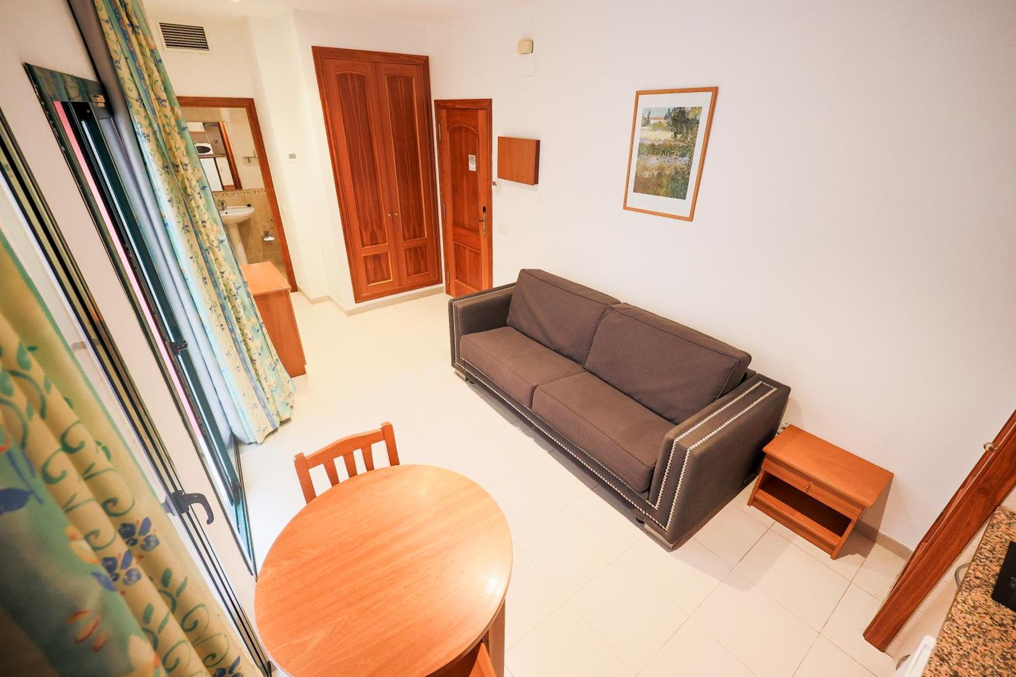 Apartamentos Royal โยเรตเดมาร์ ภายนอก รูปภาพ