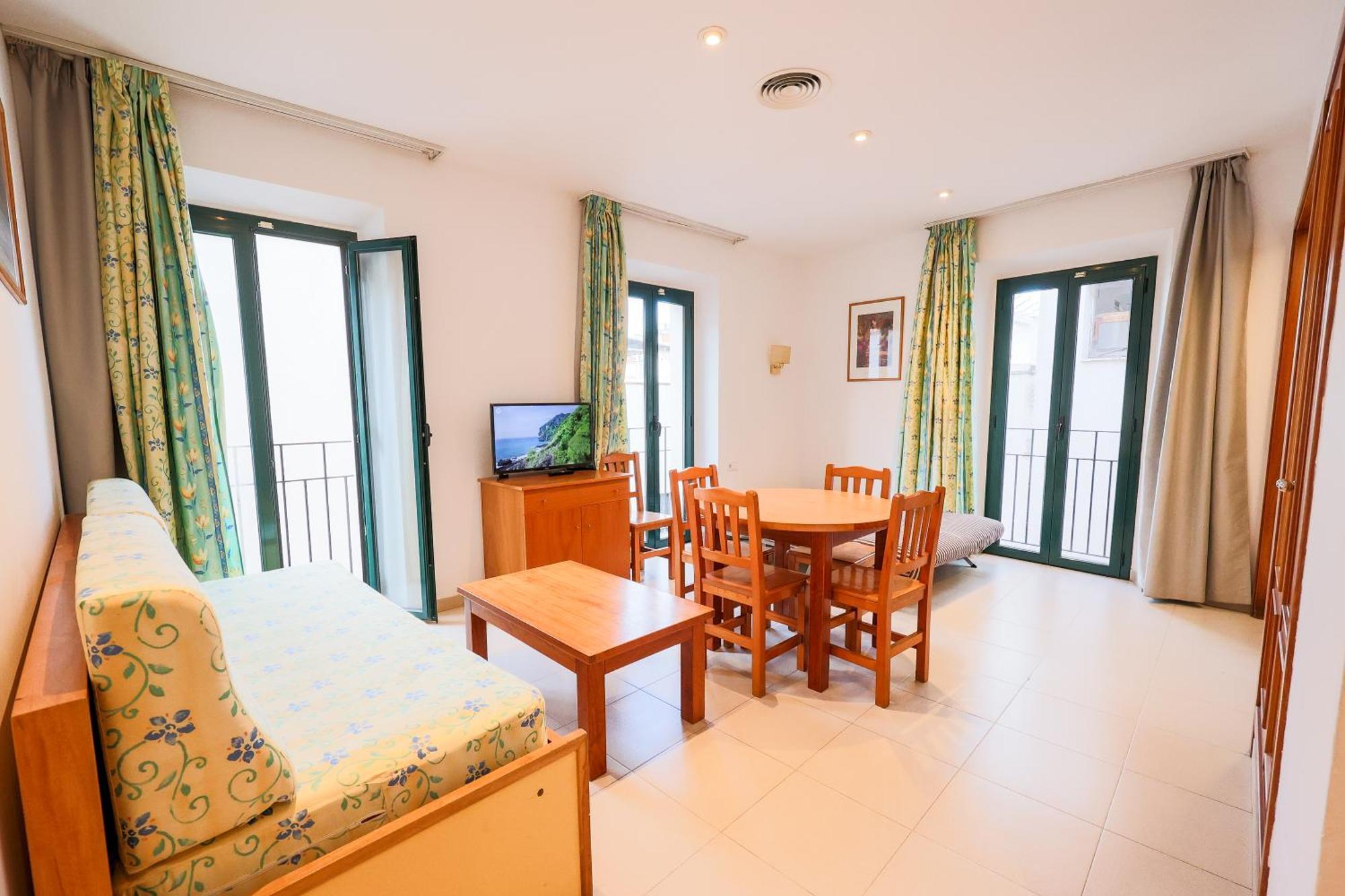 Apartamentos Royal โยเรตเดมาร์ ภายนอก รูปภาพ