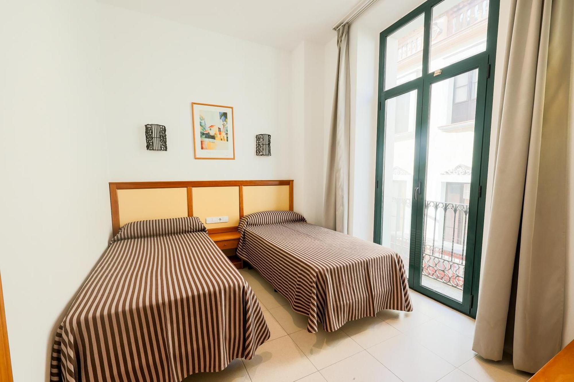 Apartamentos Royal โยเรตเดมาร์ ภายนอก รูปภาพ