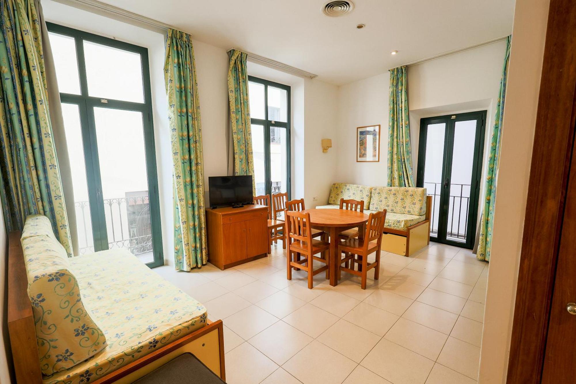 Apartamentos Royal โยเรตเดมาร์ ภายนอก รูปภาพ