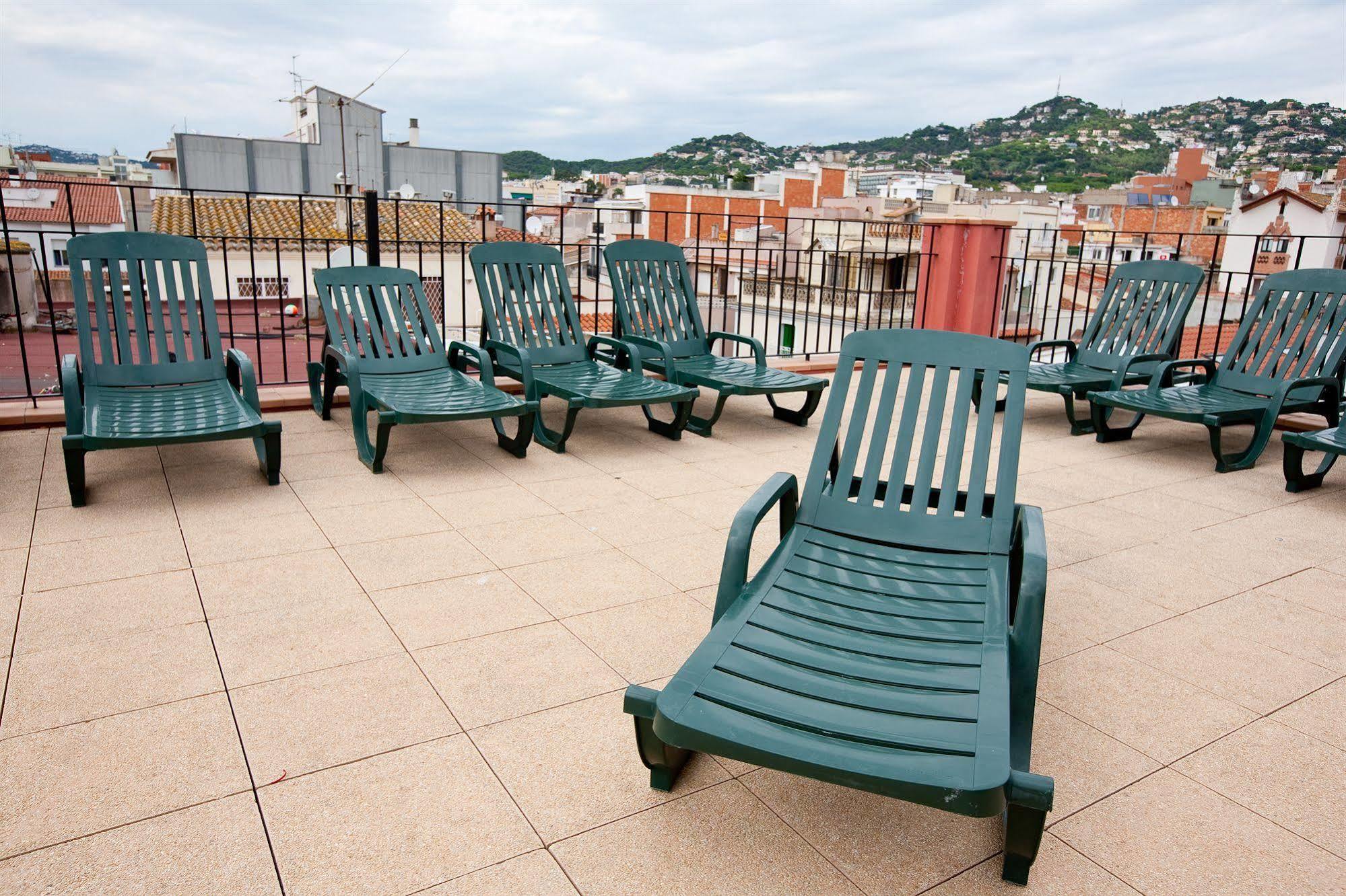 Apartamentos Royal โยเรตเดมาร์ ภายนอก รูปภาพ